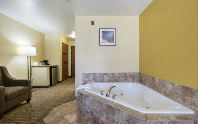 Comfort Inn & Suites Hotel