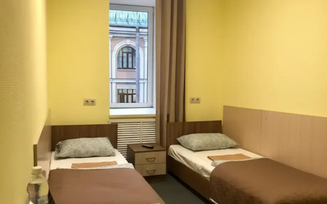 Отель Янрус