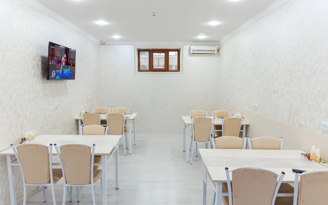 Art Inn Hotel