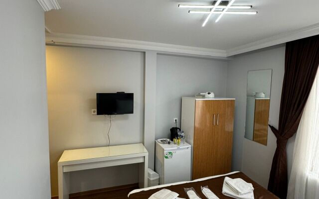 Tavra Hotel