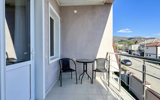 Nika Guest house