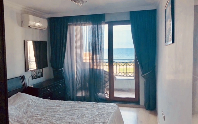 Апартаменты с видом на море рядом с пляжем