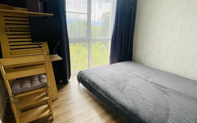 Honey House Apartment Flat