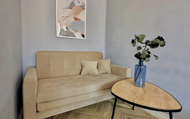 Blue Sky Studio Flat