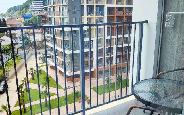 V Shagovoy Dostupnosti Ot Naberezhnoy Flat