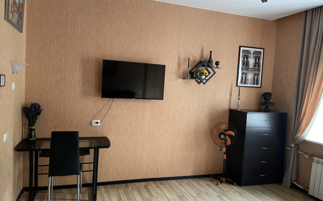 Dvushka u Semimostya Flat