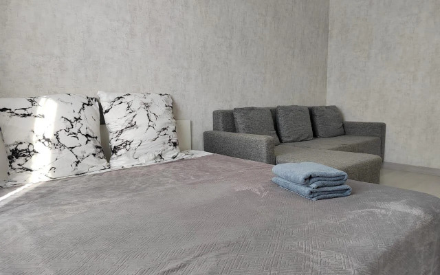 Апартаменты Евродвушка рядом с трамваем