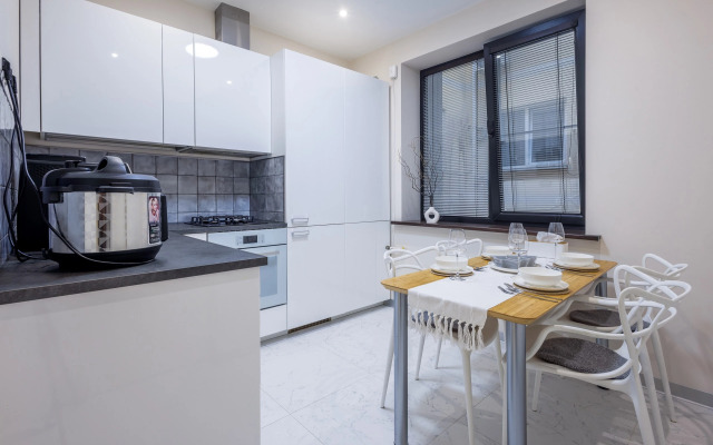 Myhomeyourhome na Fadeeva 34 Flat