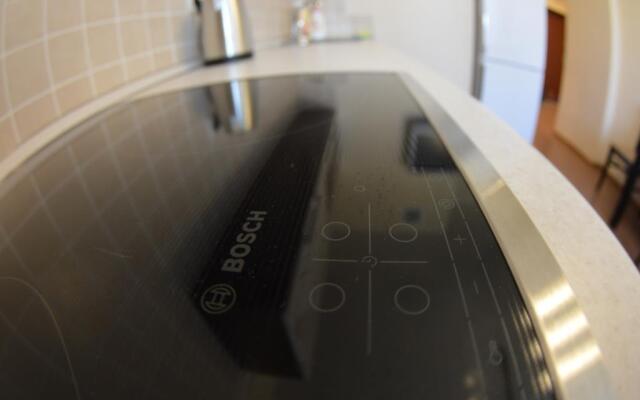 Апартаменты Лучшая однушка на Крайнова 3а