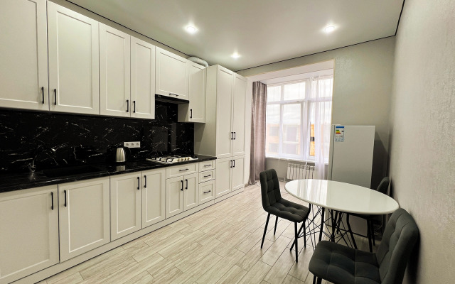 Apart Mv Na Sovestkoy 123/2 Apartment