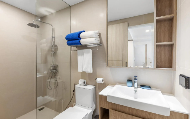 SkyPark 2BR Apt Apartments