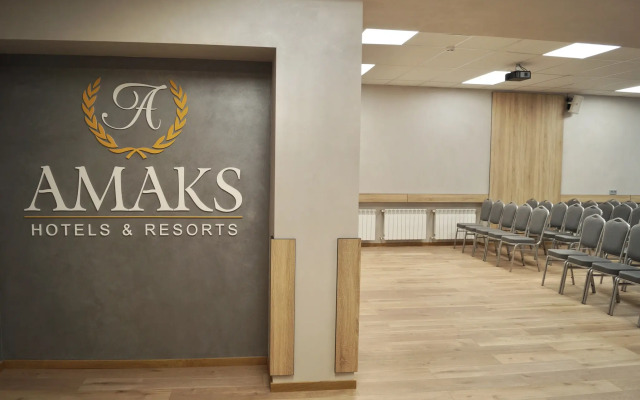 Amaks Premier Hotel