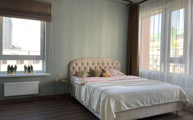 Roskoshnaya Flat