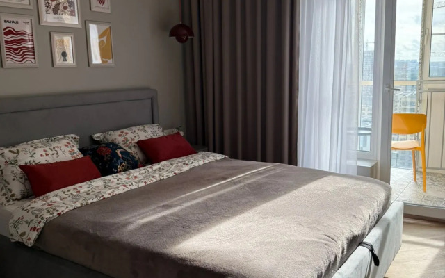 Uyutnaya S Dizaynerskim Remontom Flat