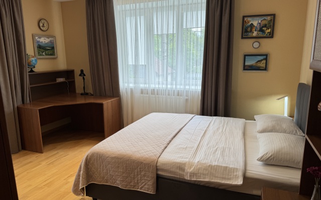 Komfort U Verkhnego Ozera Apartments