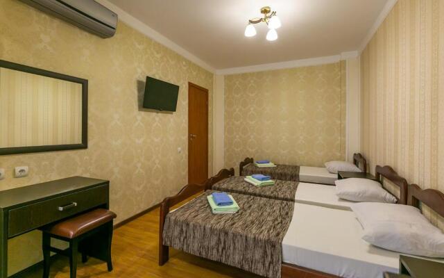 Mariya Hotel