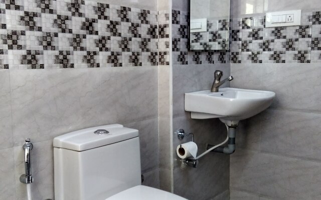 Hotel Raj Vista Suites & Convention