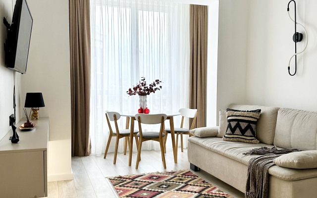 Апартаменты 158/4 Комфорт сити с двуспальной кроватью, диваном и красивым видом