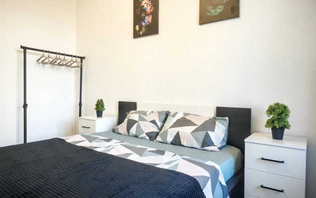 Апартаменты однушка Земля Трава