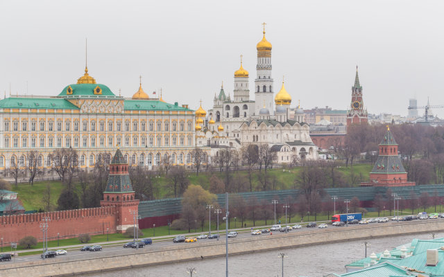 Apartments in White House  with a view of the Kremlin