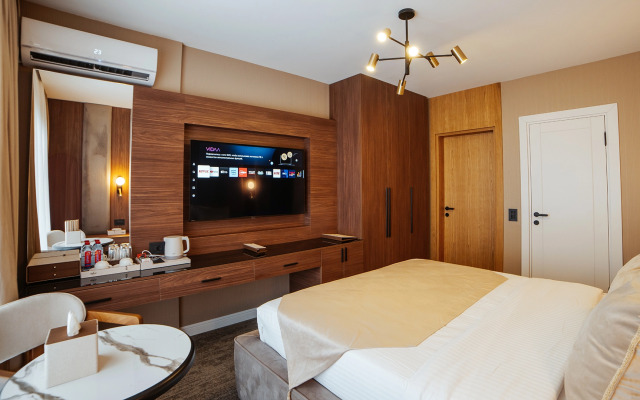 White Breeze Baku Hotel