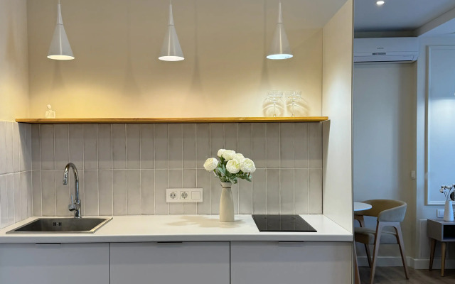 V Klubnom Dome Trilogiya Flat