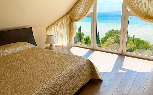 Townhouse Ryadom s morem s basseinom Villa 2