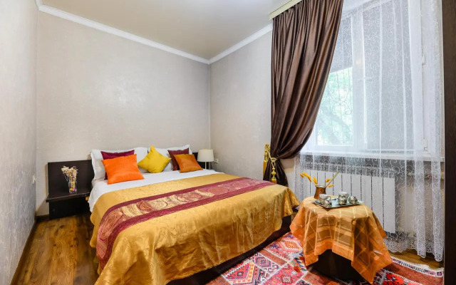 Uyutnaya Dvukhkomnatnaya Kvartira Flat