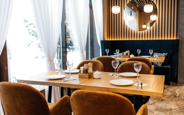 Kristall Hotel