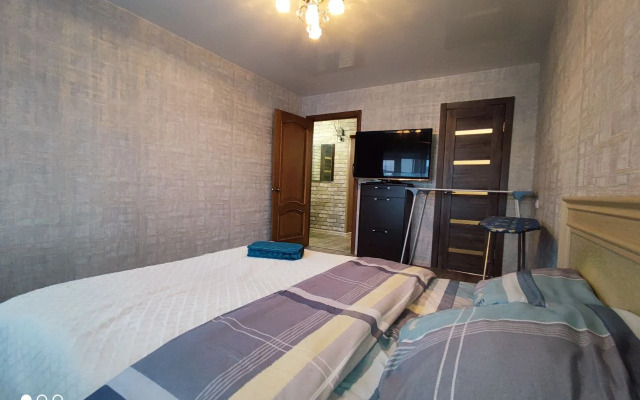 Квартира Аллея Труда 16 с Балконом