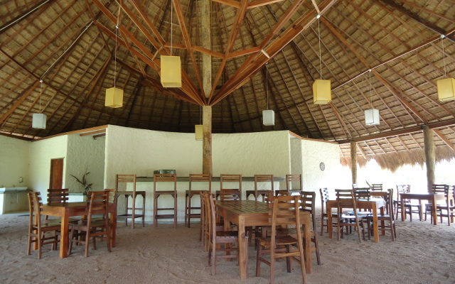 Giman Free Beach Resort Hotel