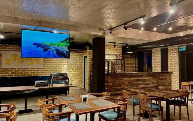 Отель Alpha Plaza