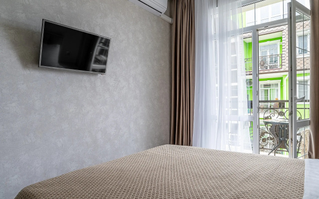 Red Apartments Art Layt Siti Ford Apartments