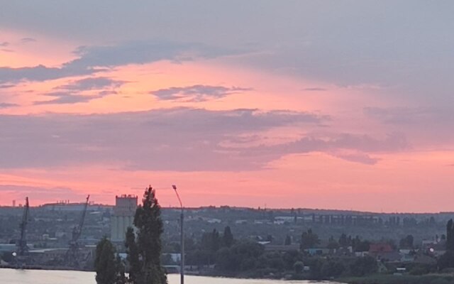 Квартира с Видом на Волгу в Центре Города