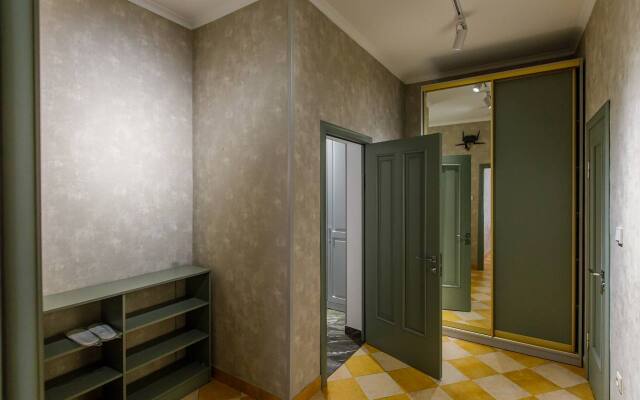 Квартира Уютная с двуспальной кроватью и диваном