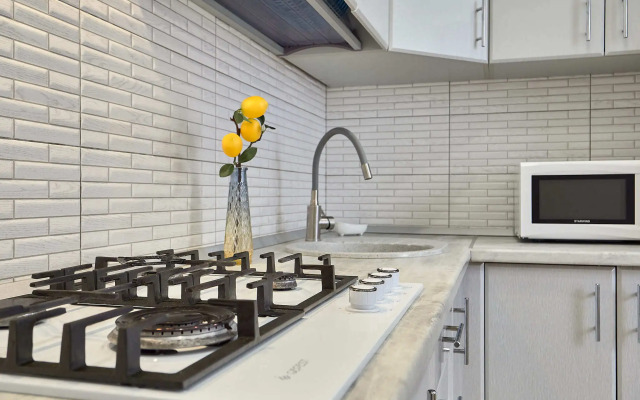 Na Ulitse Dekabristov 37b Flat