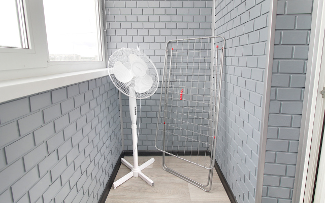 Air-conditioned Next to Lotus Plaza Apartment