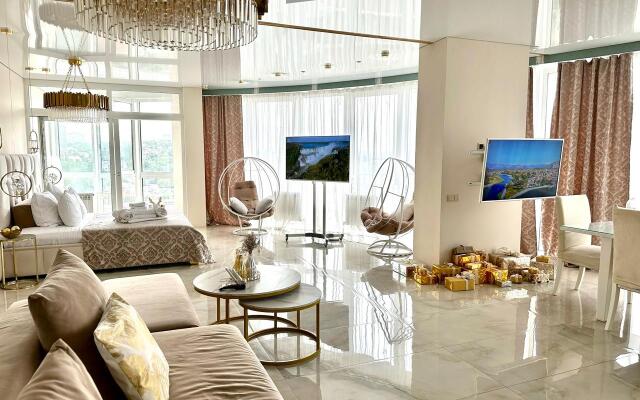 Апартаменты Атмосфера комфорта студия Золотая антилопа с лоджией