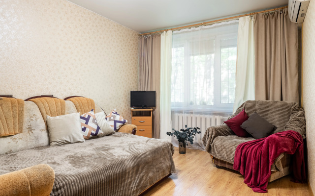 Natali 2-room U Metro Chertanovskaya Apartments