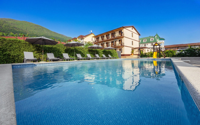 Taminik Hotel