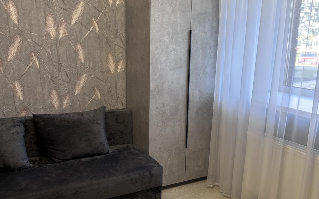 Komarova 40 Flat
