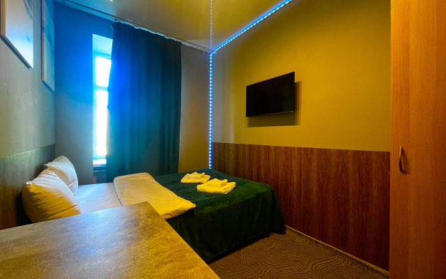 2-Kh Mestnye Kurdyukov Aparts Apartment