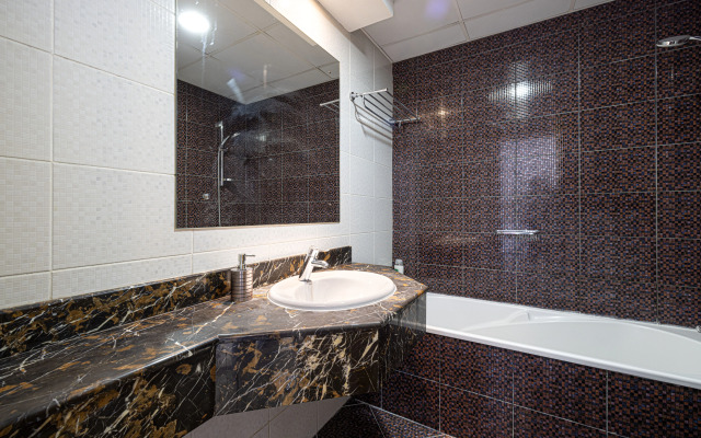 Luxury and Spacious Full Marina View Flat