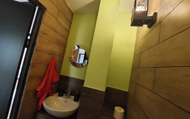 Na Beregu Ozera s Vmestimostu 18 Chelovek Private House.
