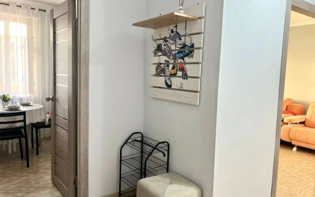 Apartamenty Dvuhkomnatnye Nice Flat