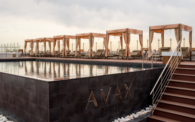 Grand Spa Avax Hotel