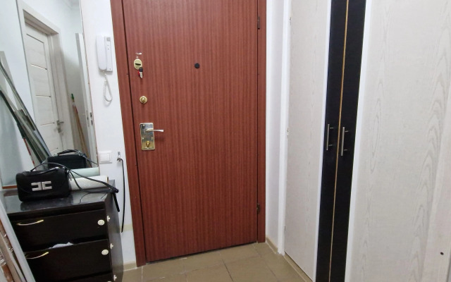 2-Kh Komnatnaya Posutochno Planernaya Flat