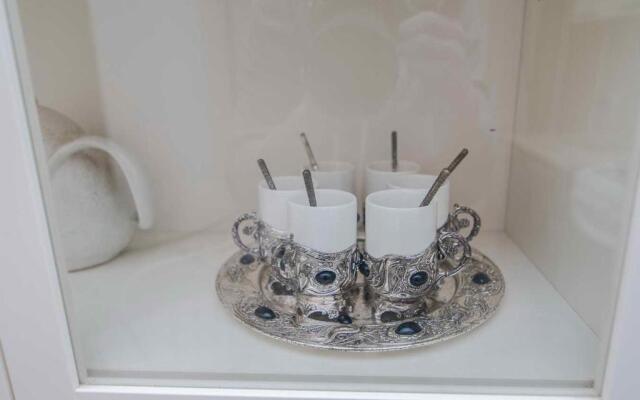 Апартаменты Дегтярная 20