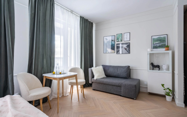 Apartments Apricot Tree ArtLine 1