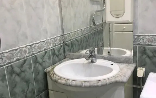 Ryadom S Ledovym Dvortsom Flat